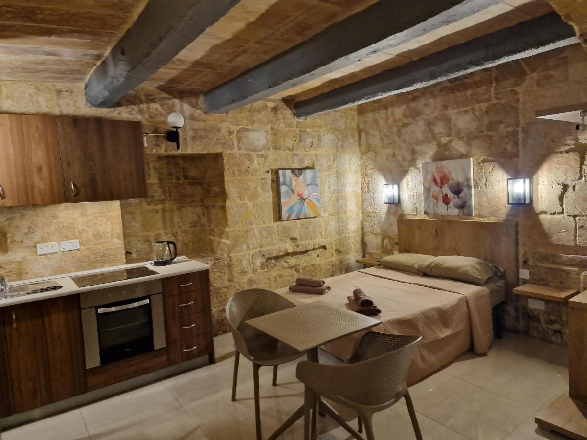 Renovated 16th Century House In La Valette